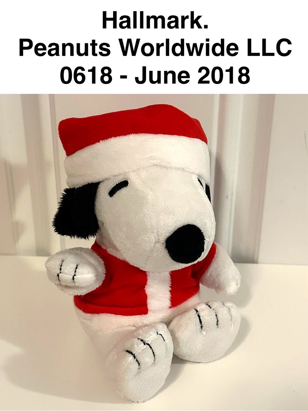 Hallmark Snoopy Plush Dog Toy Peanuts Worldwide Collectible 0618 2018 🥜